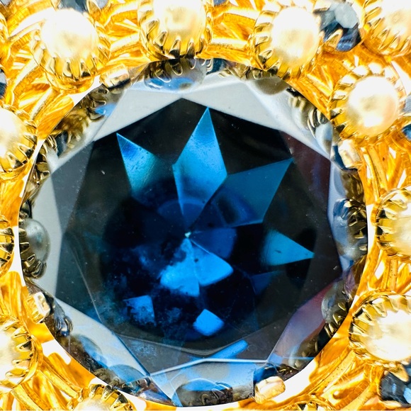 VTG Judy Lee Pinwheel Wreath Sapphire Blue Glass Rhinestone Gold Plated Brooch - Picture 14 of 16